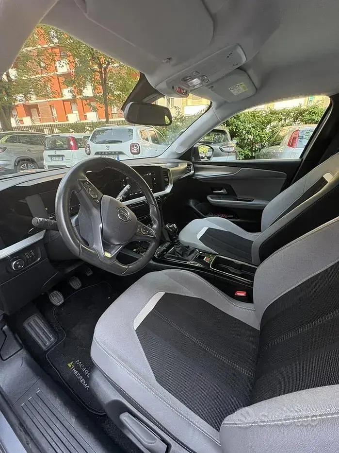 Usata Opel Mokka Elegance 110 CV (80 kW) 2022 Grigio SUV
