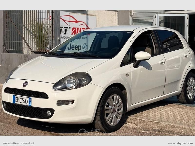 Usata Fiat Punto 75 CV (55 kW) 2013 Bianco Utilitaria