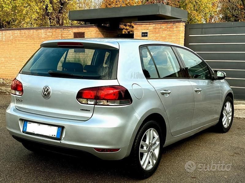 Usata VW Golf VI Highline 101 CV (74 kW) 2010 Grigio Utilitaria