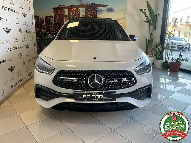 Usata Mercedes GLA200 Premium 150 CV (110 kW) 2021 Bianco SUV