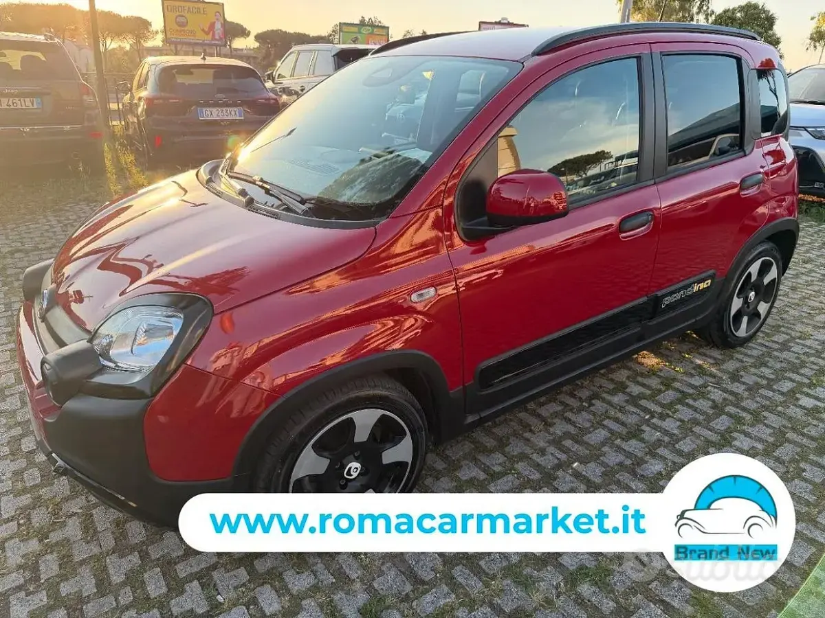 Usata Fiat Panda Cross Cross 69 CV (50 kW) 2025 Rosso Utilitaria