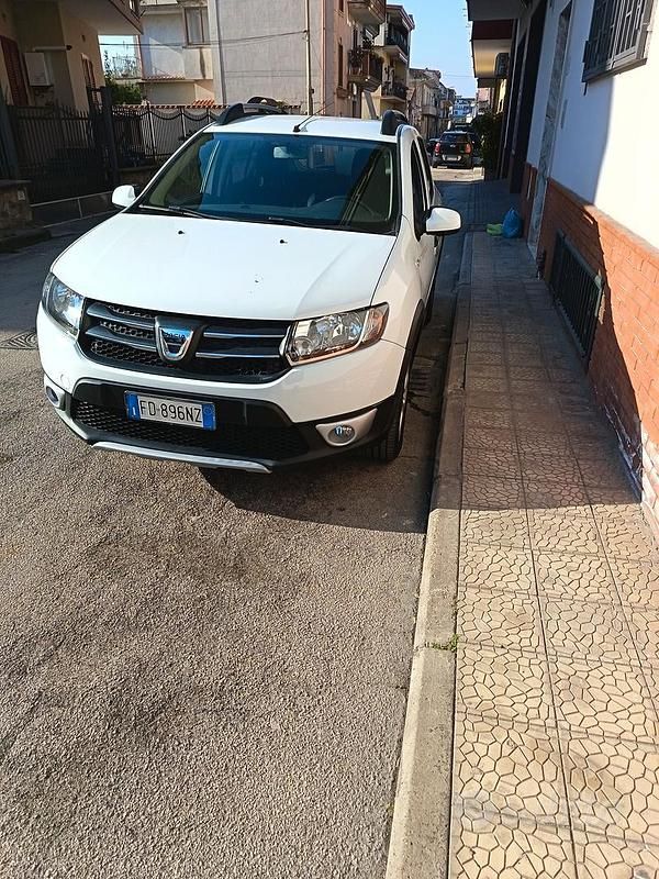 Usata Dacia Sandero 95 CV (69 kW) 2016 Bianco Berlina