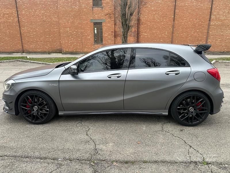 Usata Mercedes A45 AMG AMG 360 CV (264 kW) 2015 Grigio Utilitaria