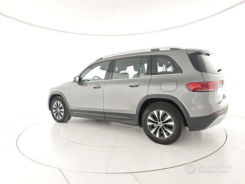 Usata Mercedes GLB200 150 CV (110 kW) 2022 Grigio SUV