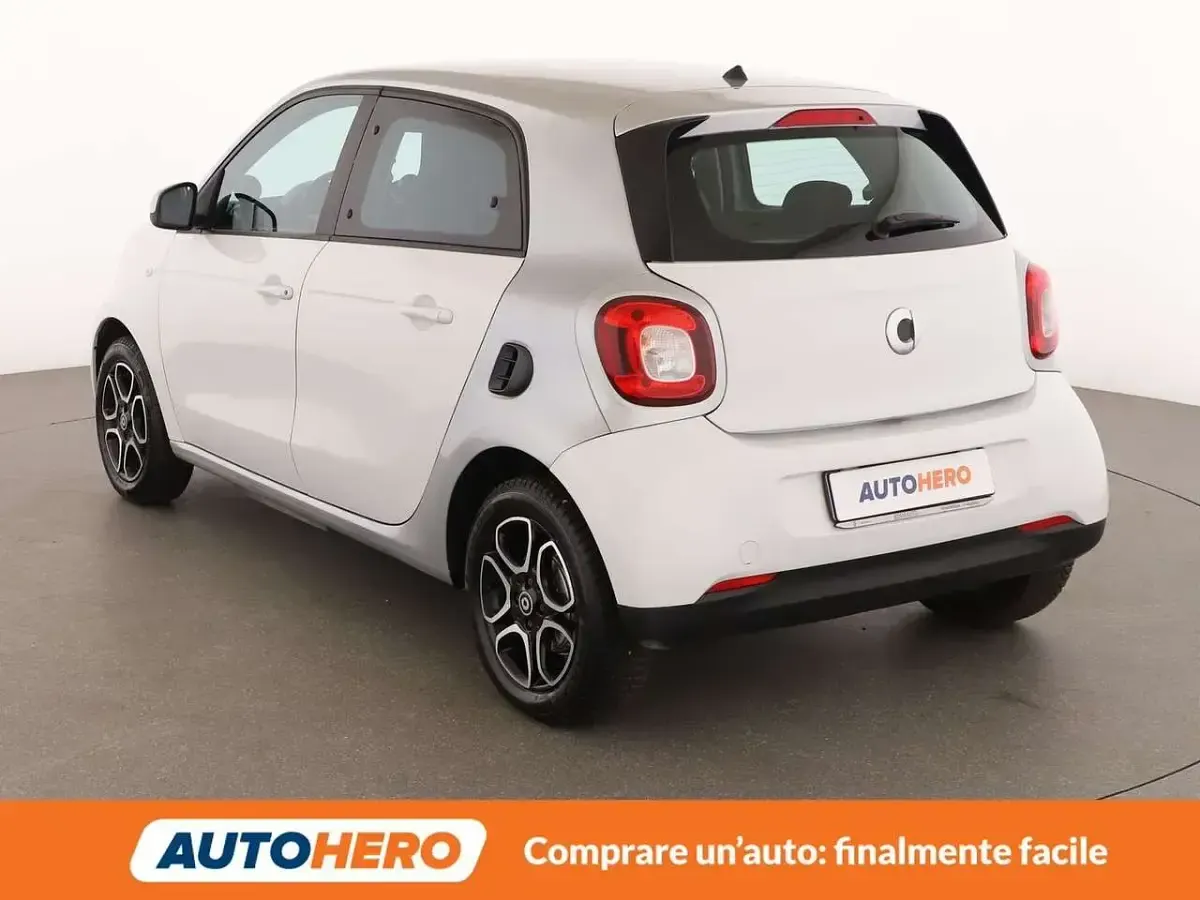 Usata Smart ForFour Electric Drive Prime 60 kW (82 CV) 2018 Bianco Berlina
