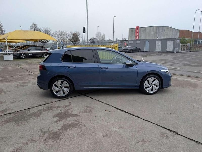 Usata VW Golf VIII Edition 116 CV (85 kW) 2024 Blu/azzurro Berlina
