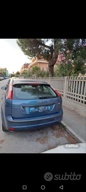 Usata Ford Focus 110 CV (80 kW) 2006 Blu Berlina