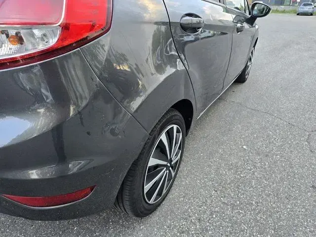 Begagnad Ford Fiesta 74 HK (54 kW) 2016 Grå Halvkombi