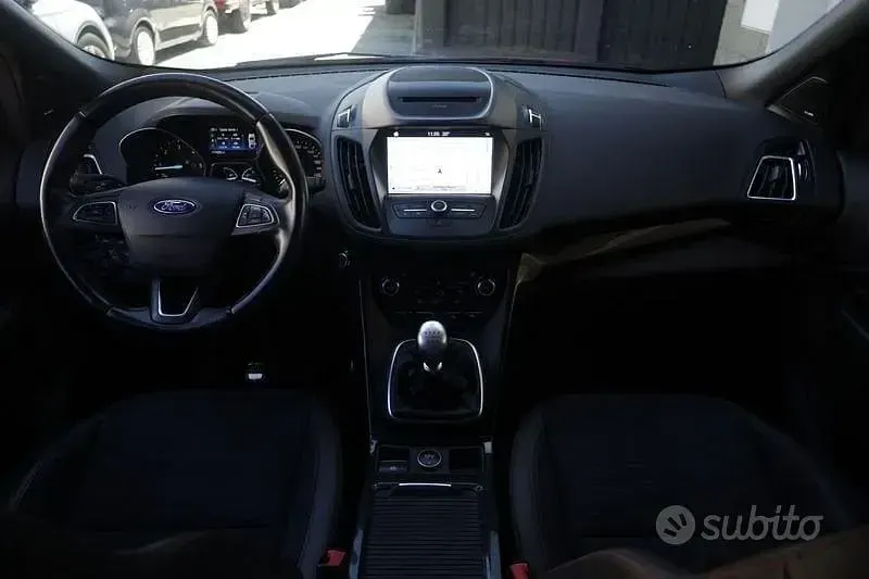 Usata Ford Kuga ST-Line 120 CV (88 kW) 2019 Bordeaux SUV
