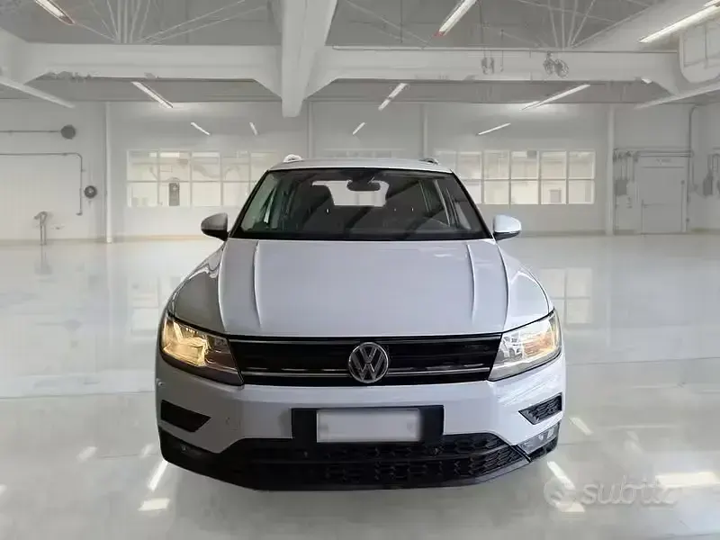 Usata VW Tiguan Business 149 CV (109 kW) 2020 Bianco SUV