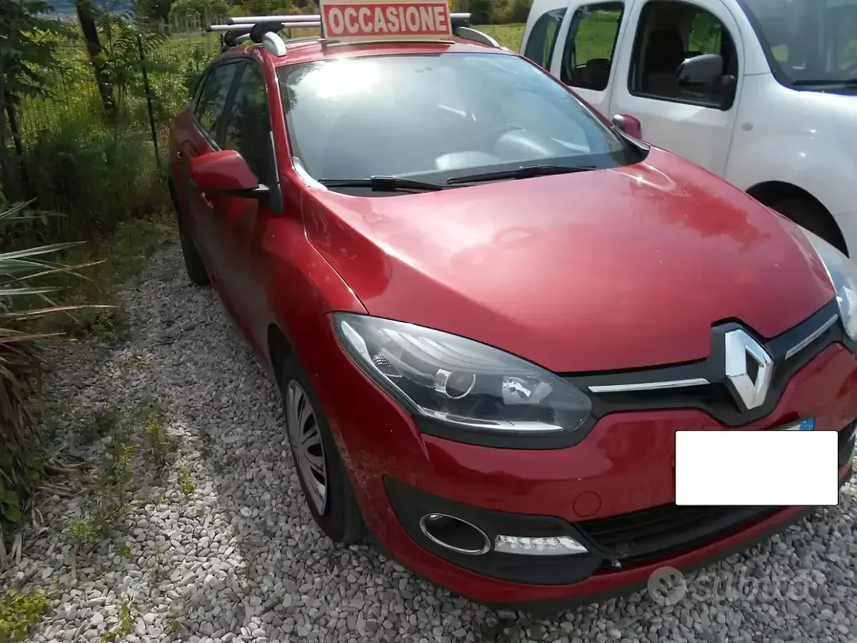 Usata Renault Mégane GrandTour 110 CV (80 kW) 2015 Rosso Station wagon