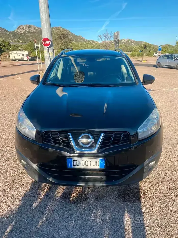 Usata Nissan Qashqai 131 CV (96 kW) 2012 Nero SUV