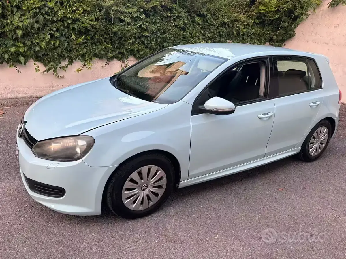 Usata VW Golf VII 105 CV (77 kW) 2012 Bianco Berlina