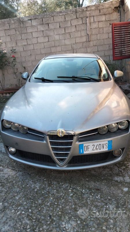 Usata 2008 Alfa Romeo 159 Station wagon | 3000 € (Ottimo prezzo) - Immagine 1/4