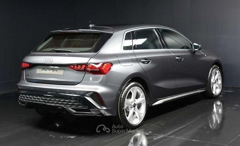 Neu Audi A3 S-Line 150 PS (110 kW) 2026 Grau Limousine