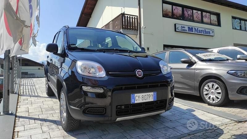 Usata Fiat Panda 4x4 85 CV (62 kW) 2023 Nero Utilitaria