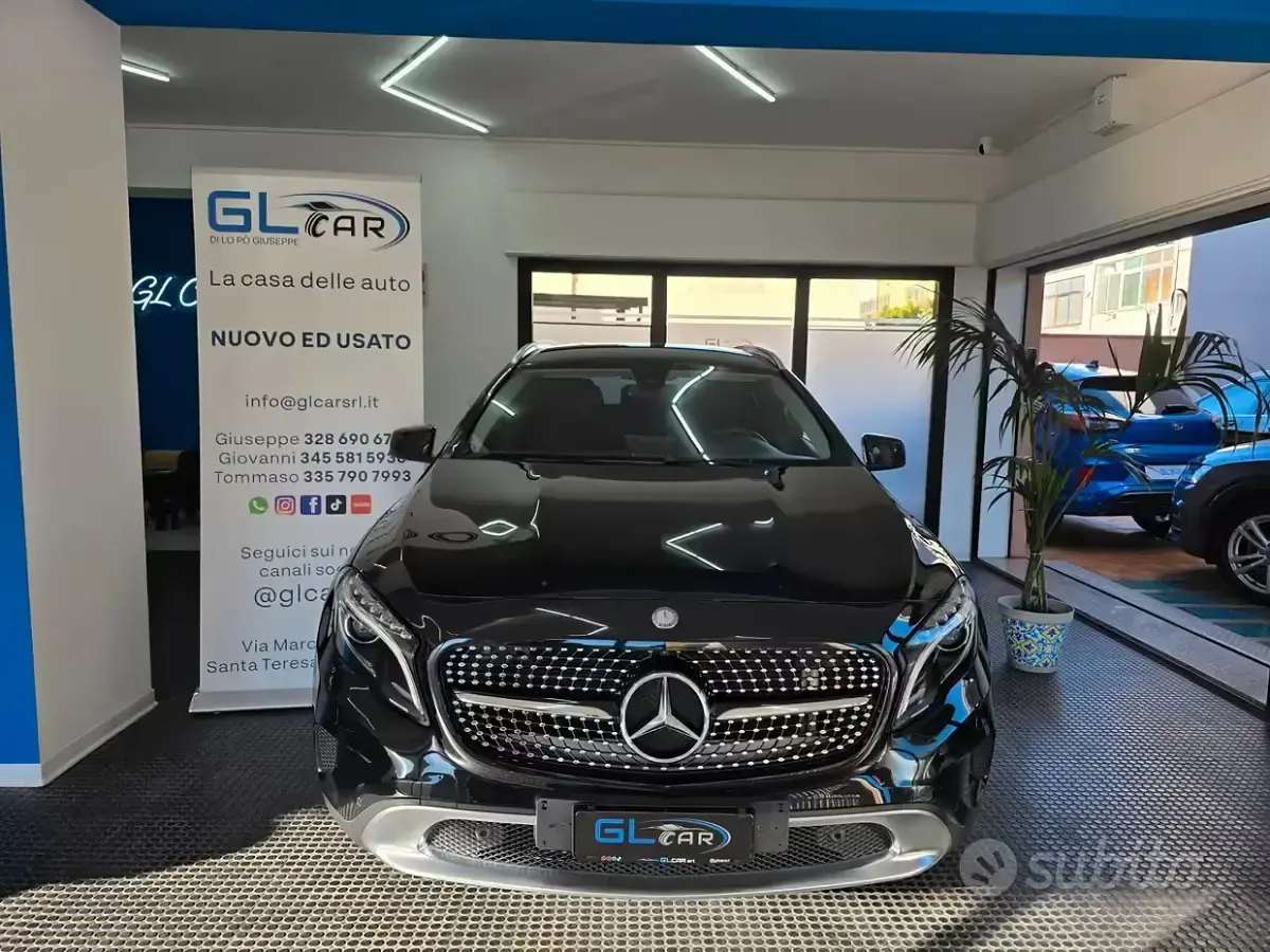 Usado Mercedes GLA200 136 CV (100 kW) 2016 Negro SUV
