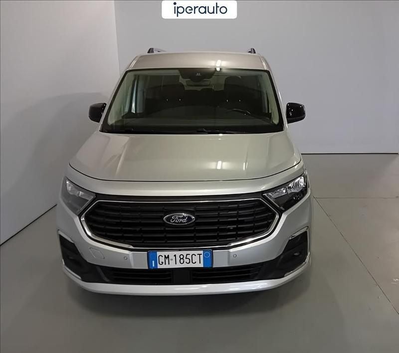 Usata Ford Grand Tourneo Connect Titanium 122 CV (89 kW) 2023 Argento metallizzato Monovolume