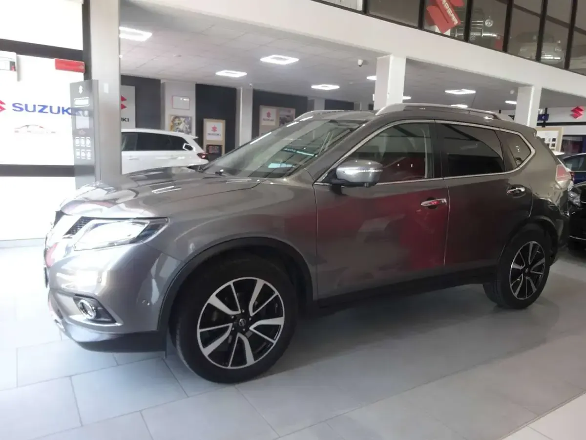 Usata Nissan X-Trail Tekna 131 CV (96 kW) 2014 Grigio SUV