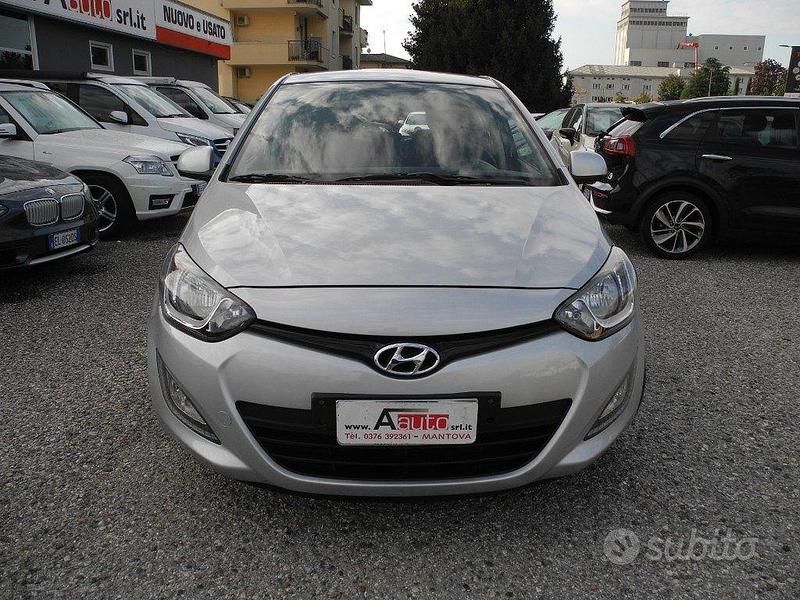 Usata Hyundai i20 Classic 75 CV (55 kW) 2014 Grigio Utilitaria