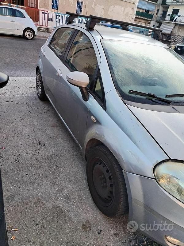 Usata Fiat Grande Punto 77 CV (56 kW) 2006 Grigio Utilitaria