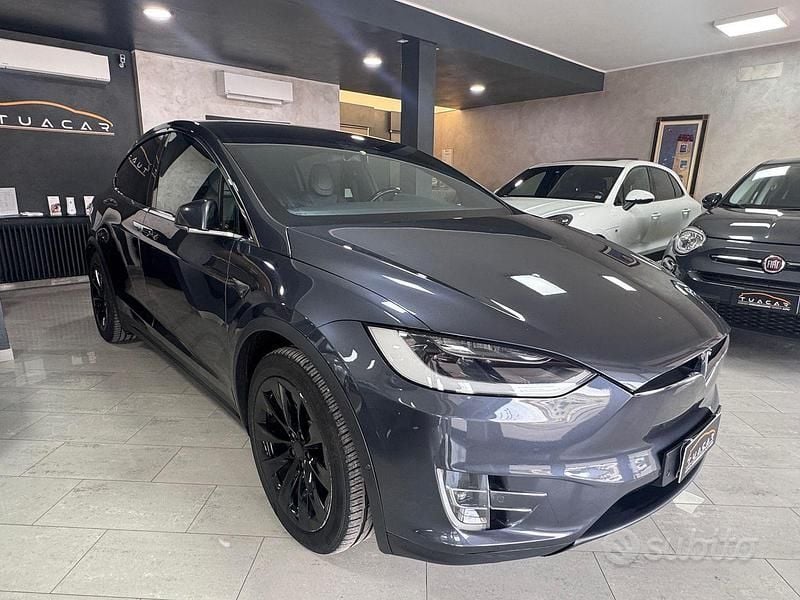 Usata Tesla Model X 386 kW (525 CV) 2018 Grigio SUV