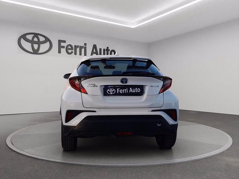 Usata Toyota C-HR Active 122 CV (89 kW) 2023 Solid white SUV