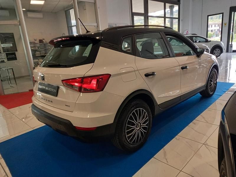 Usata Seat Arona 89 CV (65 kW) 2020 Bianco SUV