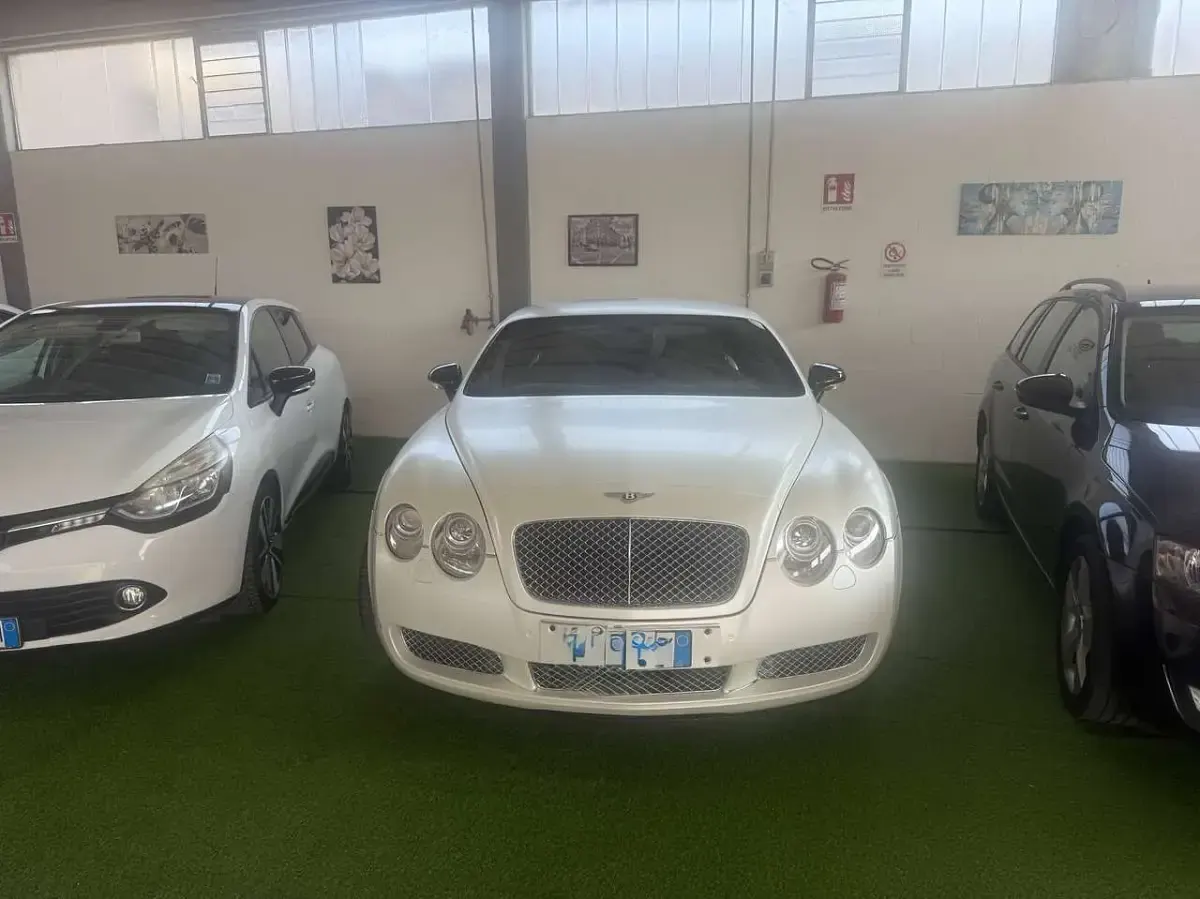 Usata Bentley Continental GT 559 CV (411 kW) 2006 Bianco Coupé