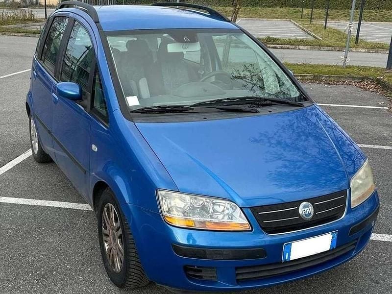 Usata Fiat Idea Emotion 95 CV (69 kW) 2004 Blu/azzurro Monovolume