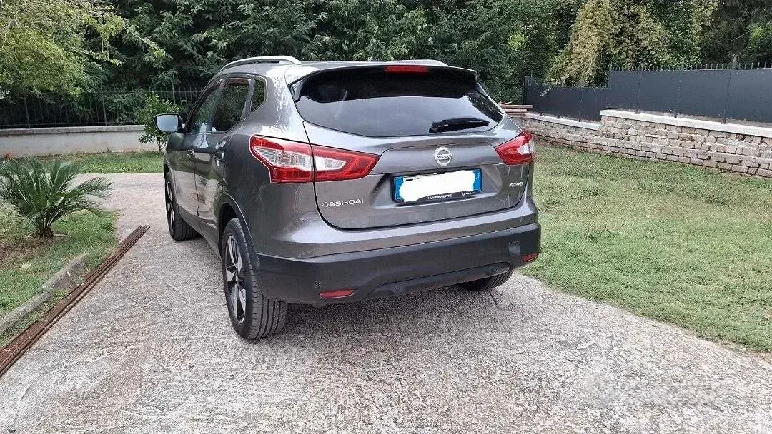 Usata Nissan Qashqai 360º 131 CV (96 kW) 2016 Grigio SUV