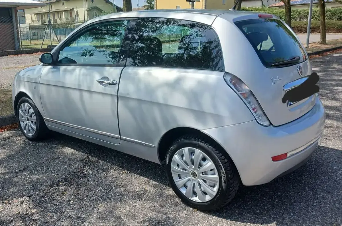 Usata Lancia Ypsilon 60 CV (44 kW) 2008 Utilitaria