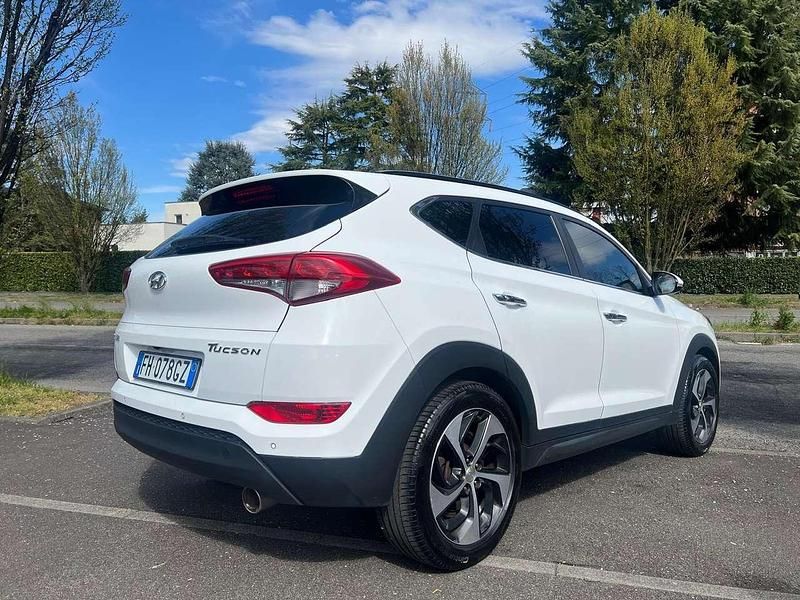 Usata Hyundai Tucson Xpossible 141 CV (103 kW) 2017 Bianco SUV