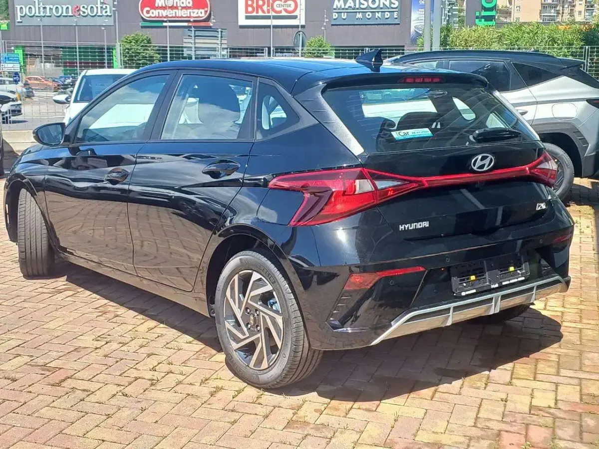 Nuova Hyundai i20 101 CV (74 kW) 2026 Nero Utilitaria