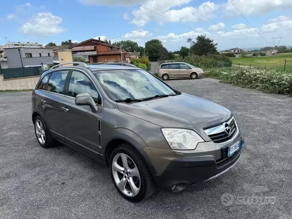 Usado Opel Antara Edition+ 150 CV (110 kW) 2009 Marrón SUV
