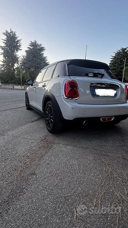 Usata Mini Cooper D 2015 Grigio Utilitaria