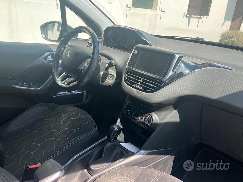Usata Peugeot 2008 82 CV (60 kW) 2017 Nero SUV