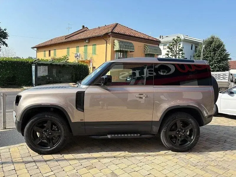 Usata Land Rover Defender SE 200 CV (147 kW) 2023 Other SUV