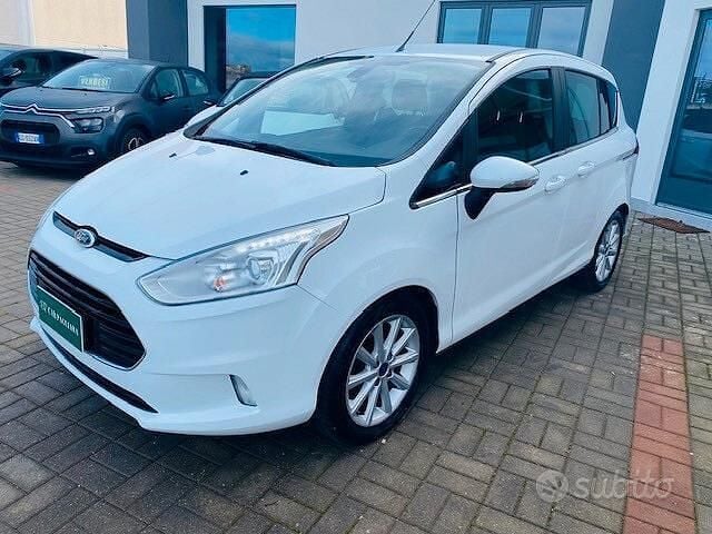 Usata Ford B-MAX Titanium 75 CV (55 kW) 2018 Bianco Monovolume