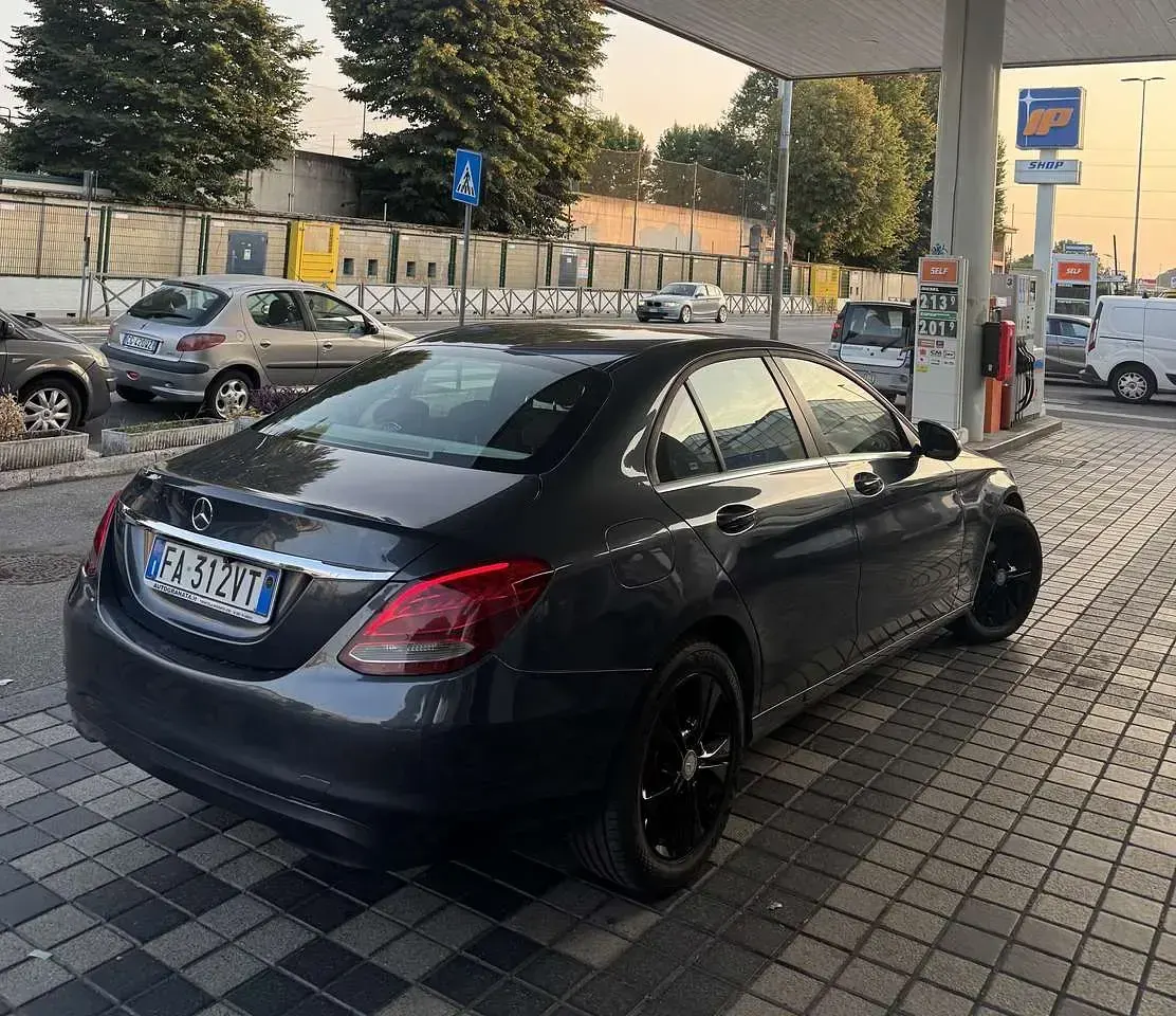 Usata Mercedes C180 Premium 116 CV (85 kW) 2015 Other Berlina
