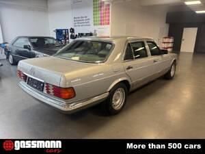 Usata Mercedes 500 231 CV (169 kW) 1982 Argento Berlina