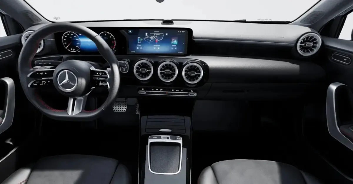 Nuova Mercedes A200 Advanced 150 CV (110 kW) 2026 Hightech silver met. Berlina