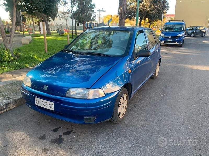Usata Fiat Punto 73 CV (53 kW) 1994 Blu Utilitaria