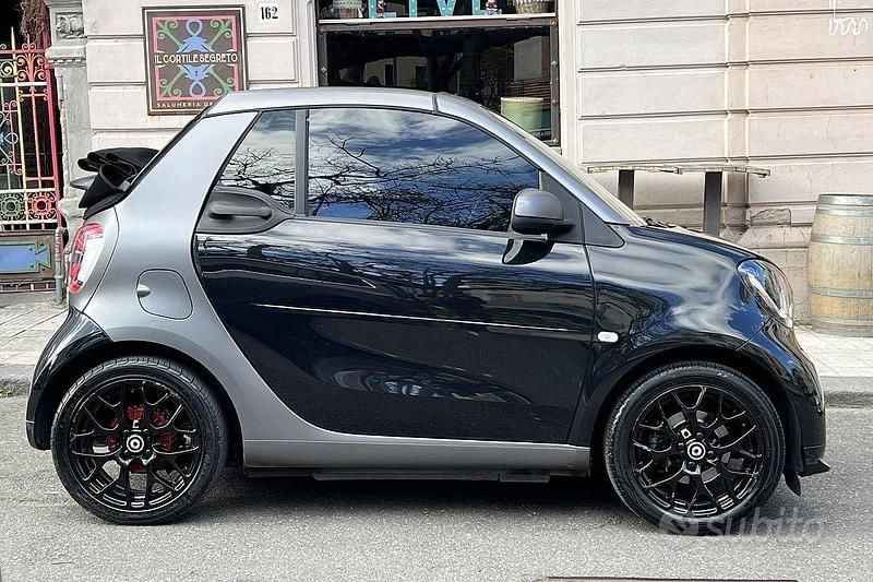 Usata Smart ForTwo Cabrio Passion 71 CV (52 kW) 2019 Nero Cabrio