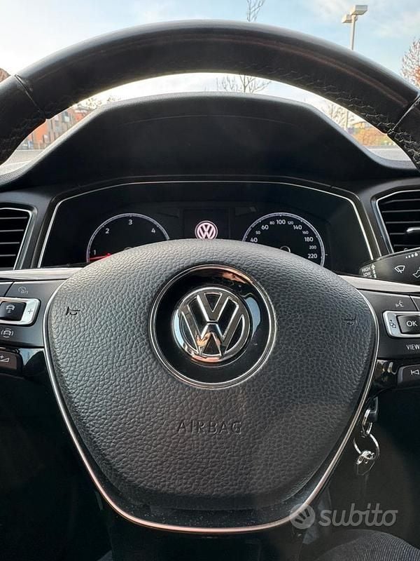 Usata VW T-Roc Business 116 CV (85 kW) 2019 Grigio SUV