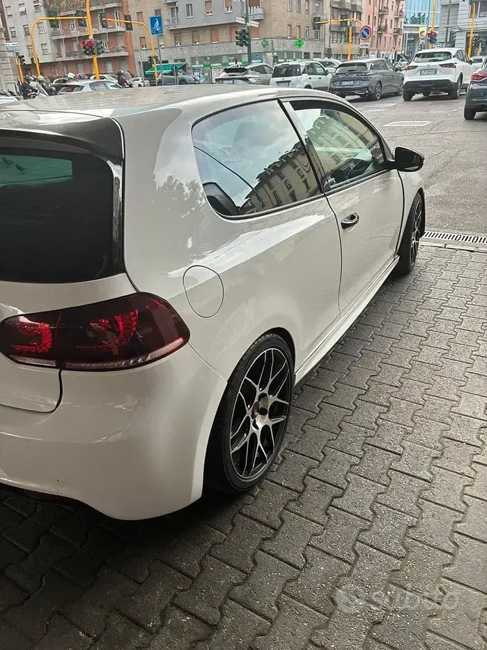 Usata VW Golf R-line 160 CV (117 kW) 2010 Bianco Coupé
