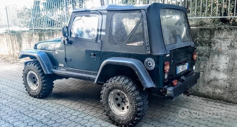 Usata Jeep Wrangler Sport 177 CV (130 kW) 1999 Verde SUV
