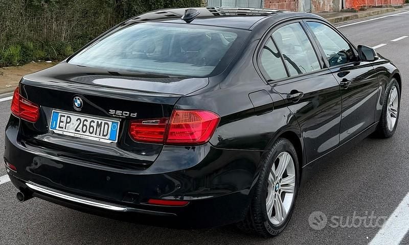 Usata BMW 320 Sport Line 2012 Nero Berlina
