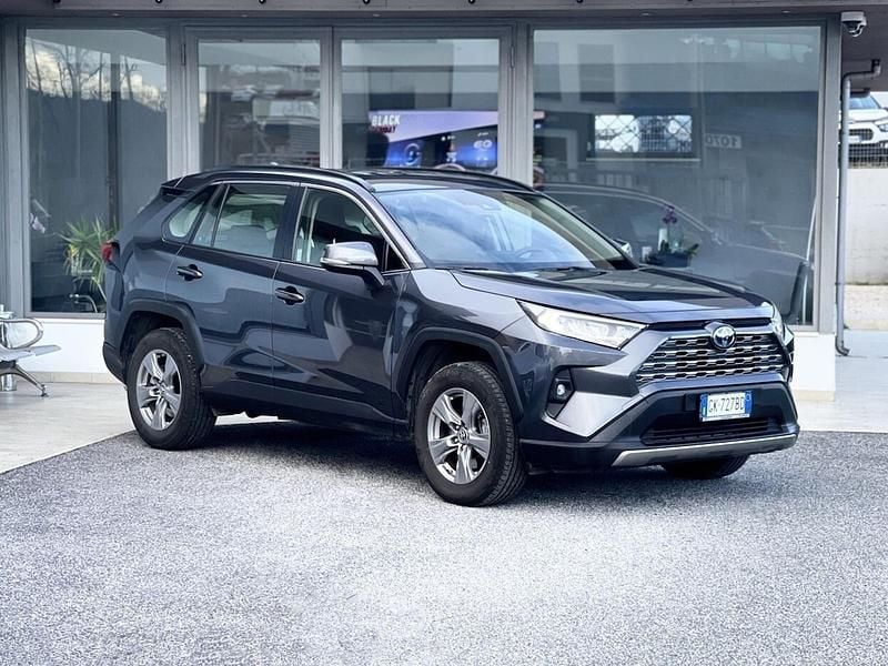 Grigio Usata 2022 Toyota RAV4 Hybrid SUV | 27.700 € (Super prezzo) - Immagine 1/4