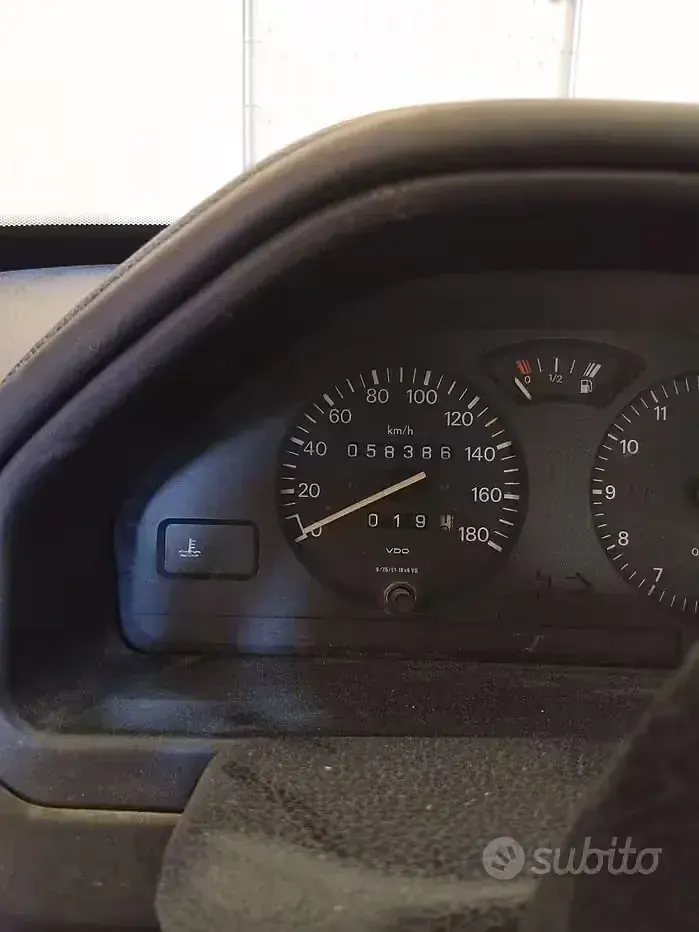 Usata Peugeot 106 50 CV (36 kW) 1998 Rosso Utilitaria